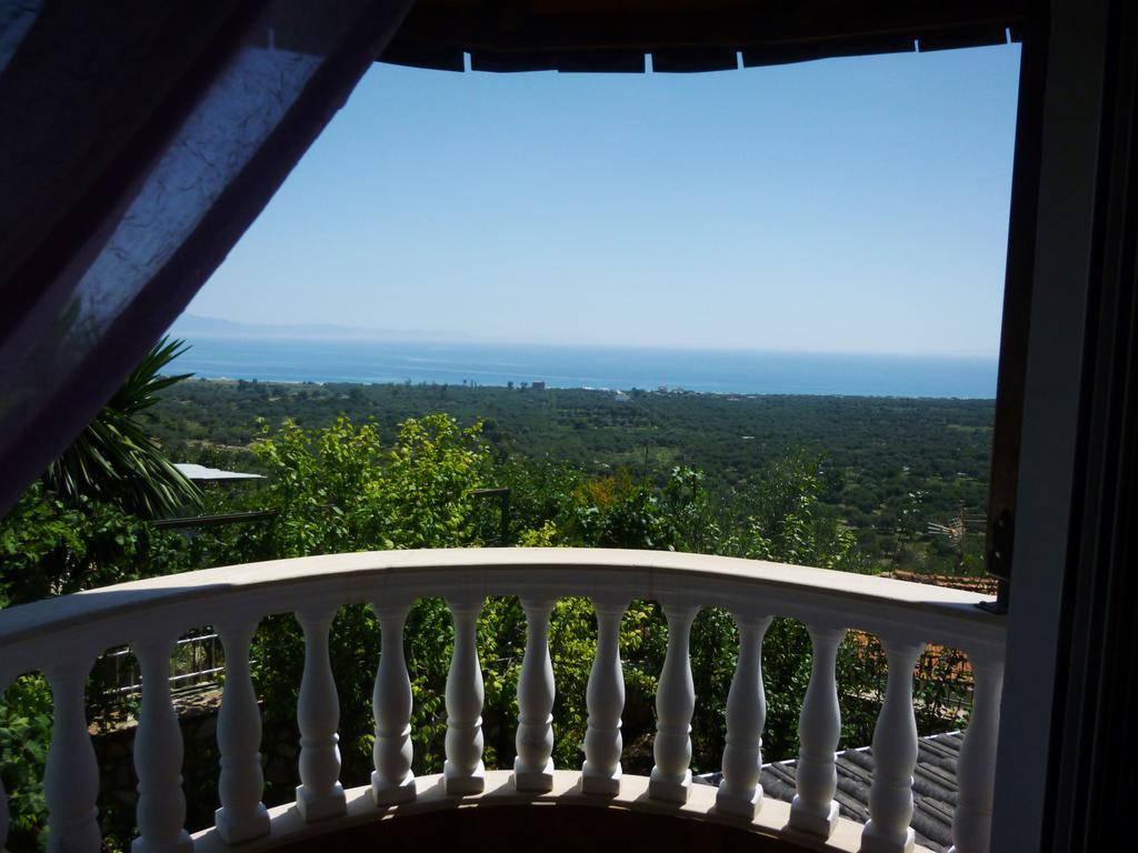 Vila Altini Борш Екстериор снимка