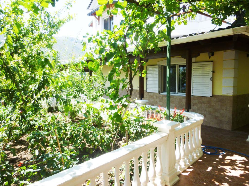 Vila Altini Борш Екстериор снимка