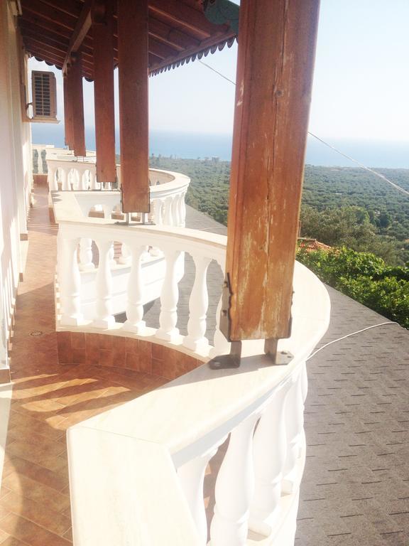 Vila Altini Борш Екстериор снимка