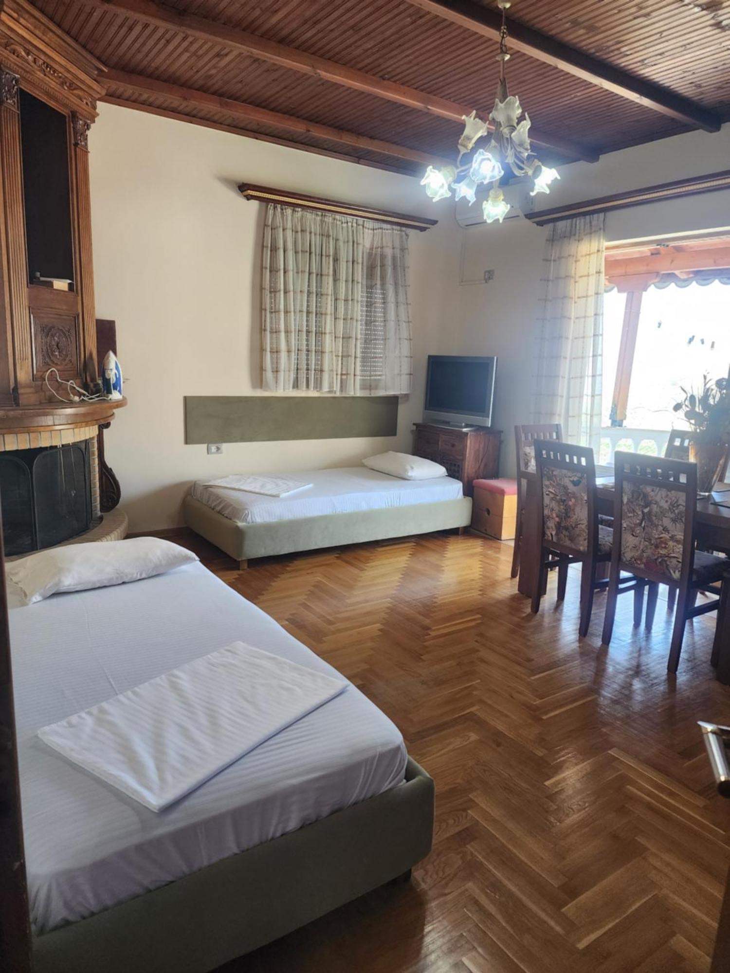 Vila Altini Борш Екстериор снимка