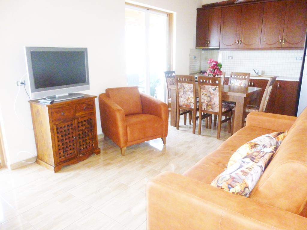 Vila Altini Борш Екстериор снимка